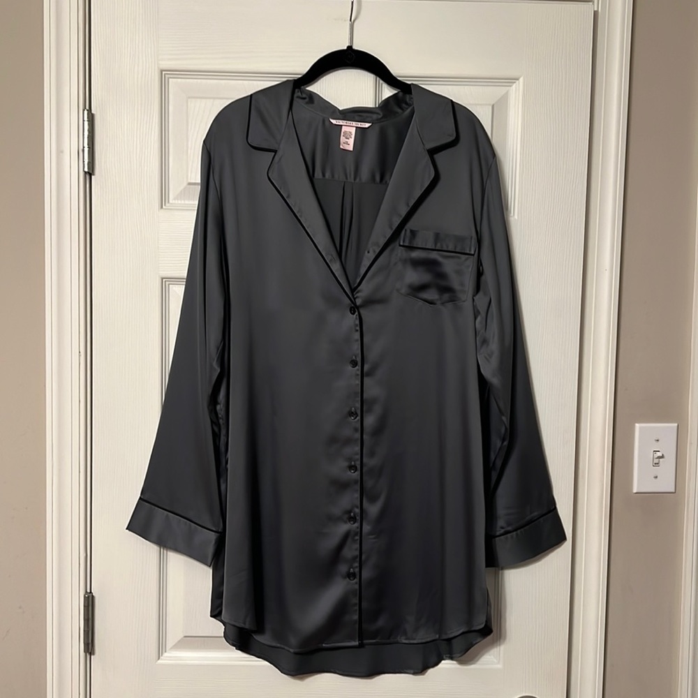 Victoria’s Secret satin sleep dress. NWOT